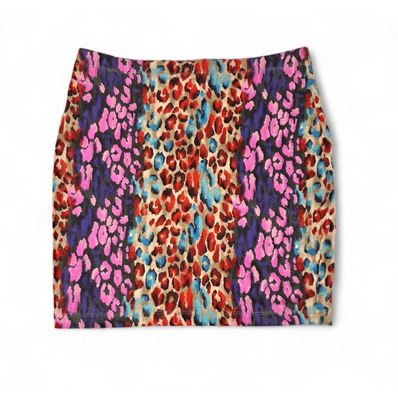 Forever 21 Dresses & Skirts - Forever 21 Womens Leopard Print Mini Skirt Pink Blue Red Animal Print Size M